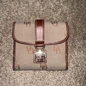 Dooney and Bourke wallet